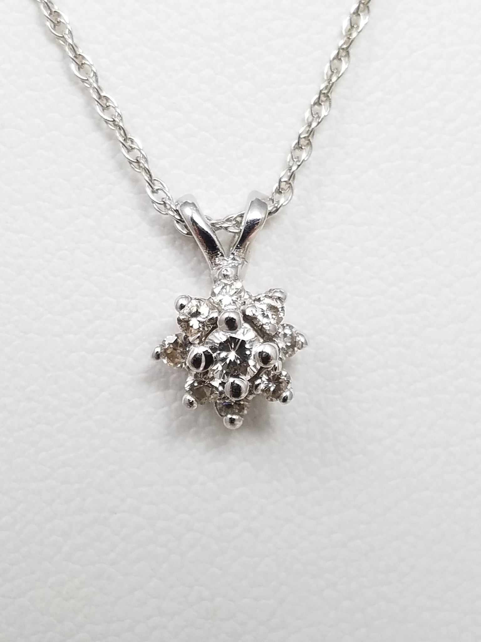Scintillating 18" 14k White Gold Natural Diamond Cluster Pendant Necklace