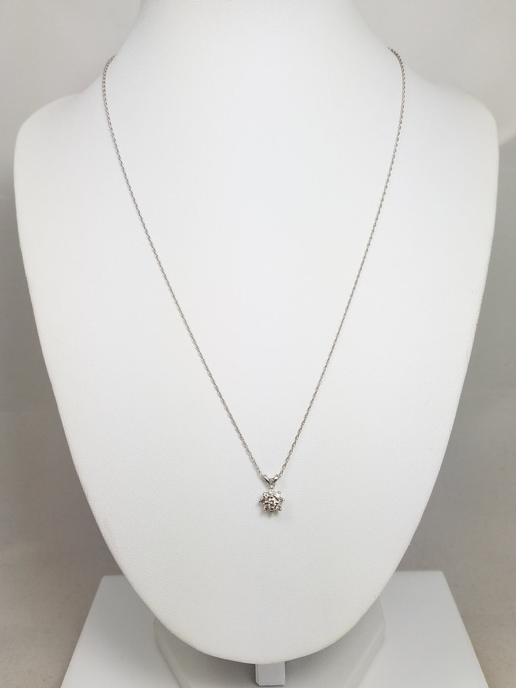 Scintillating 18" 14k White Gold Natural Diamond Cluster Pendant Necklace
