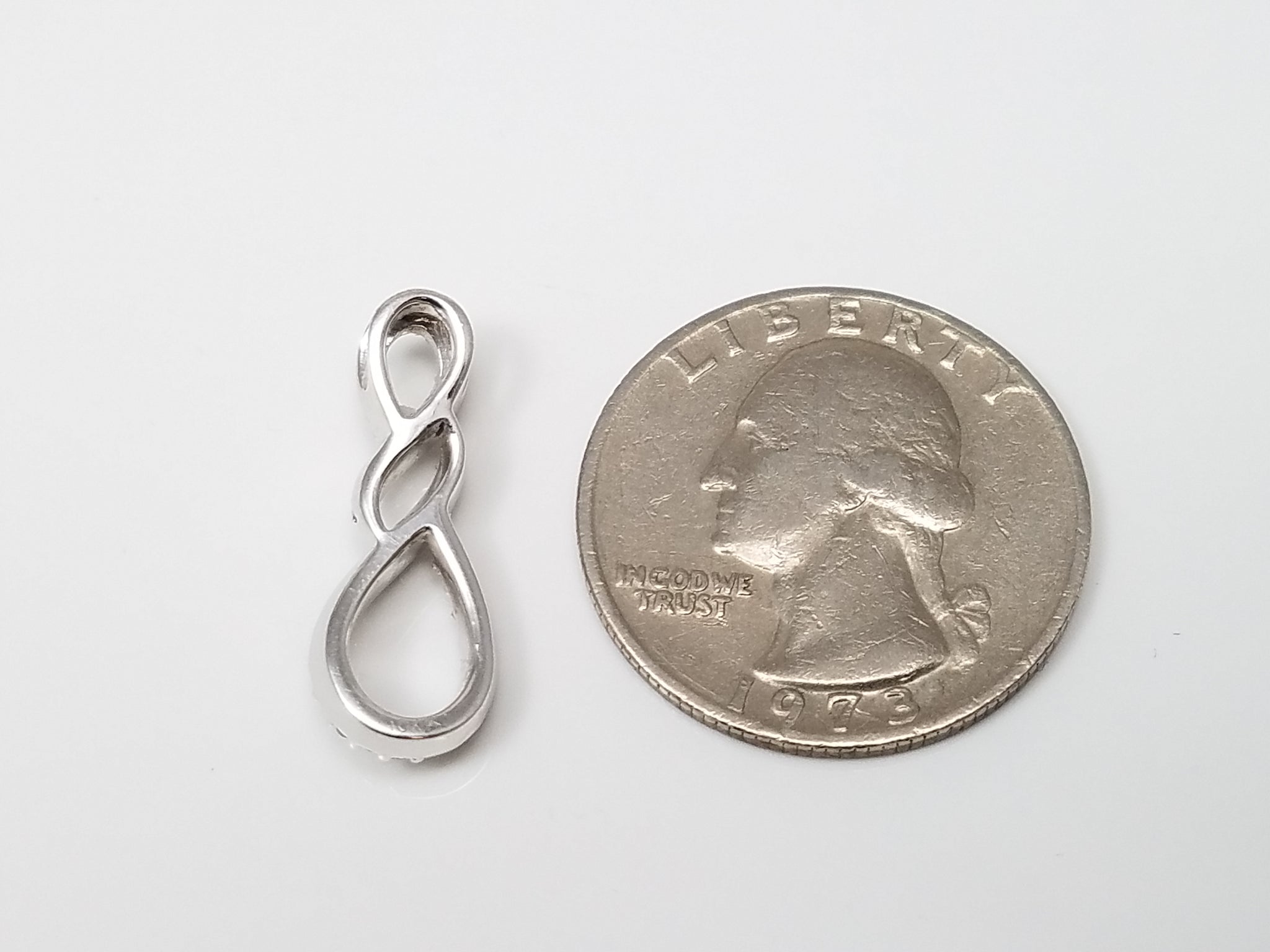 Cute 10k White Gold Natural Diamond Drop Pendant