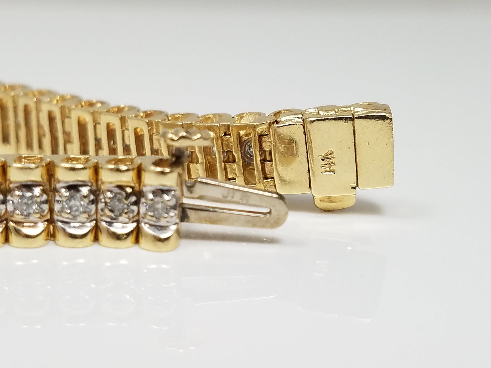 Shimmering 7" 14k Yellow Gold 1ctw Natural Diamond Bracelet