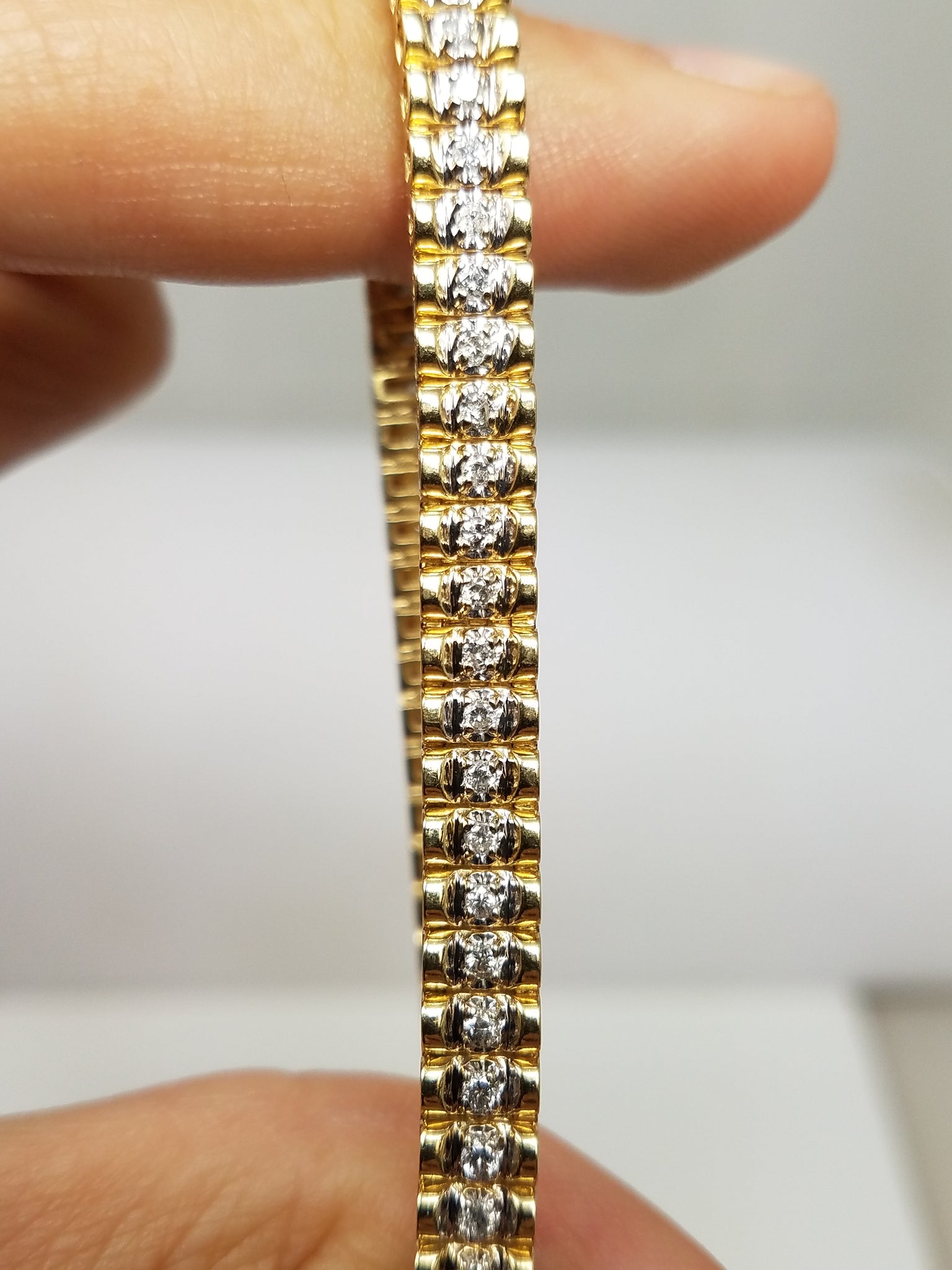 Shimmering 7" 14k Yellow Gold 1ctw Natural Diamond Bracelet