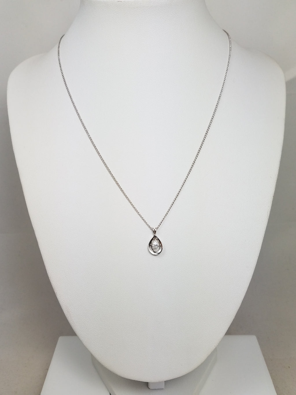 Cozy 16" 14k White Gold Natural Diamond Solitaire Pendant Necklace