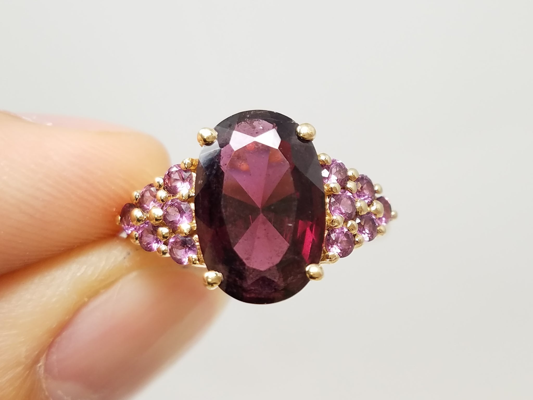 Colorful 14k Yellow Gold Natural Garnet Fashion Ring