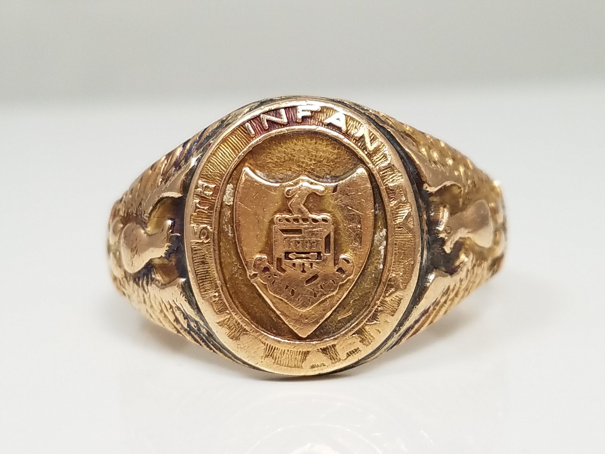 Cool Vintage 10k Yellow Gold U.S. Army 5th Infantry Ring