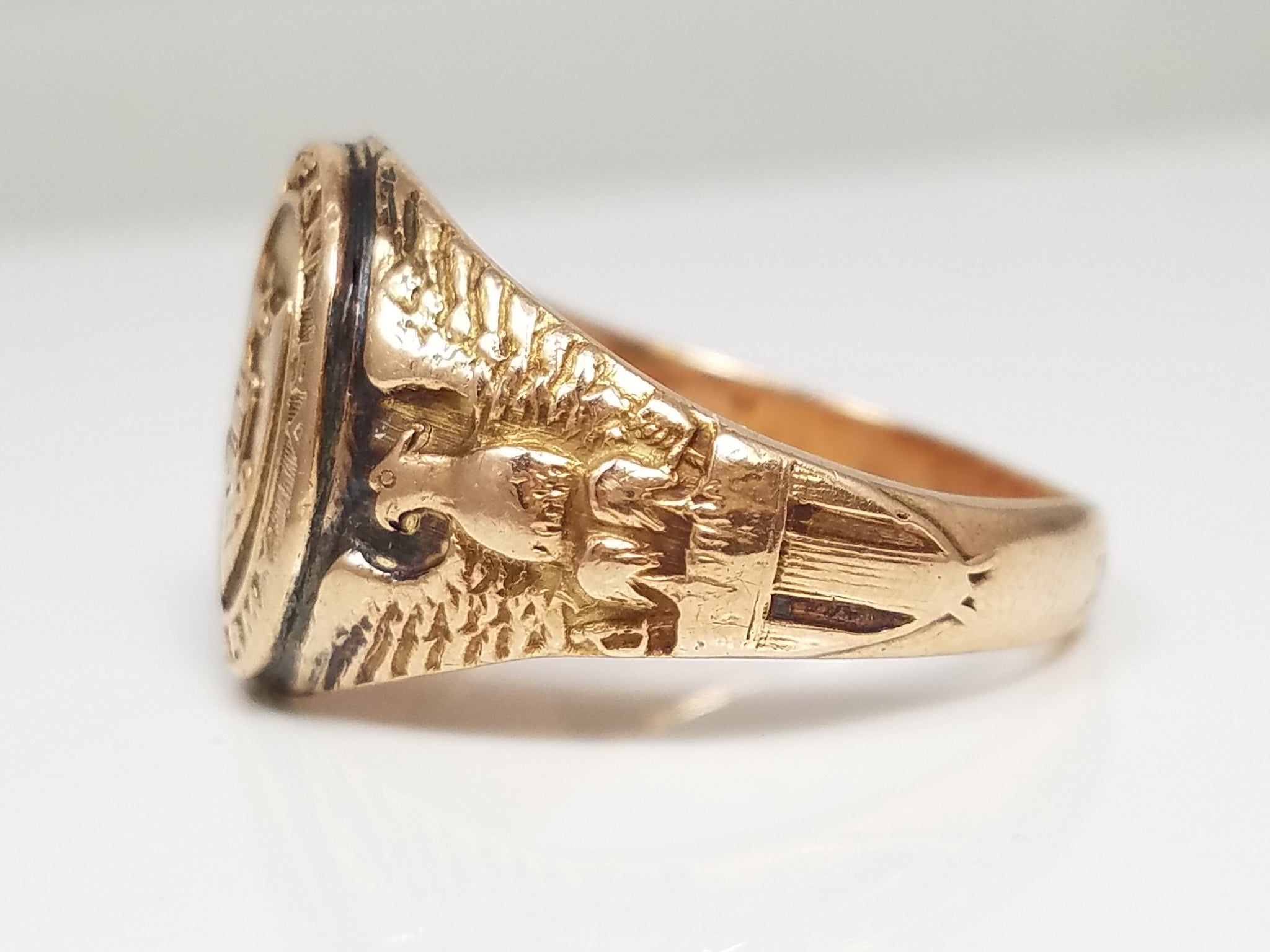 Cool Vintage 10k Yellow Gold U.S. Army 5th Infantry Ring
