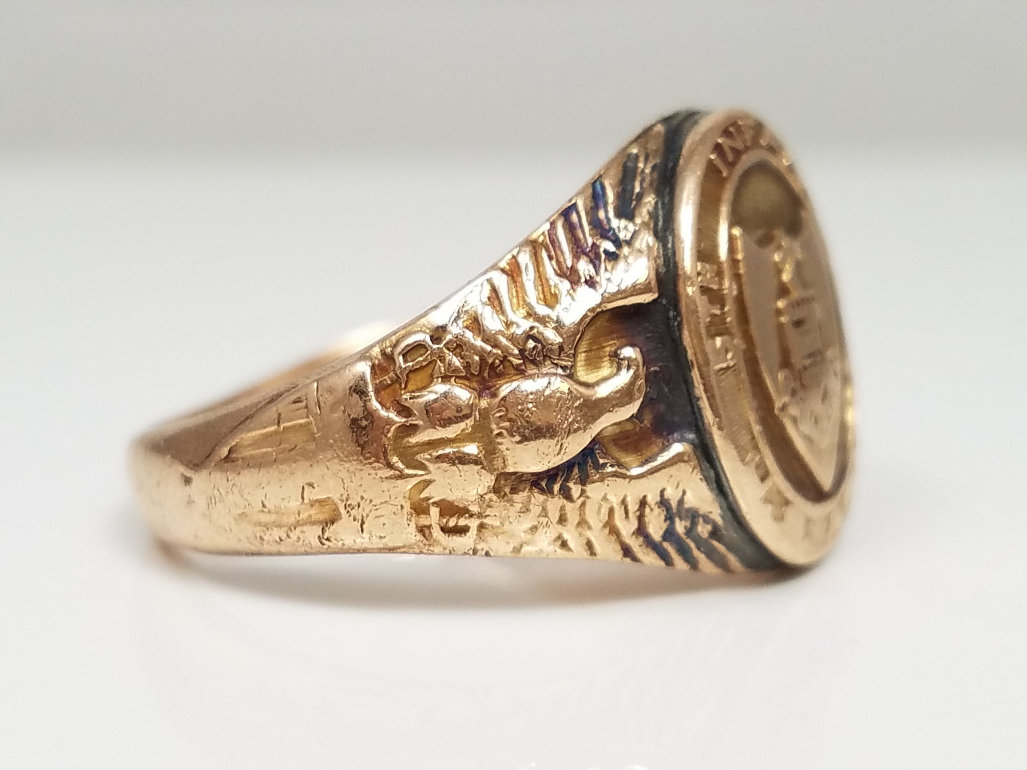 Cool Vintage 10k Yellow Gold U.S. Army 5th Infantry Ring