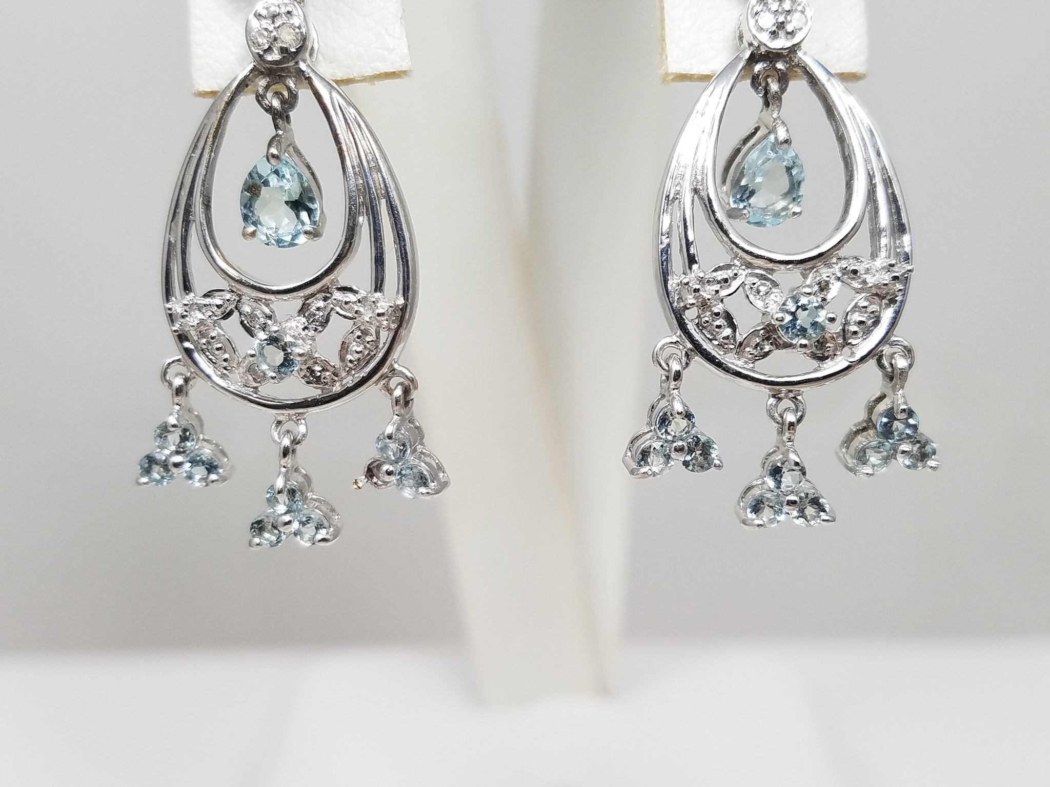 Flashy 10k White Gold Natural Aquamarine Diamond Dangle Earrings