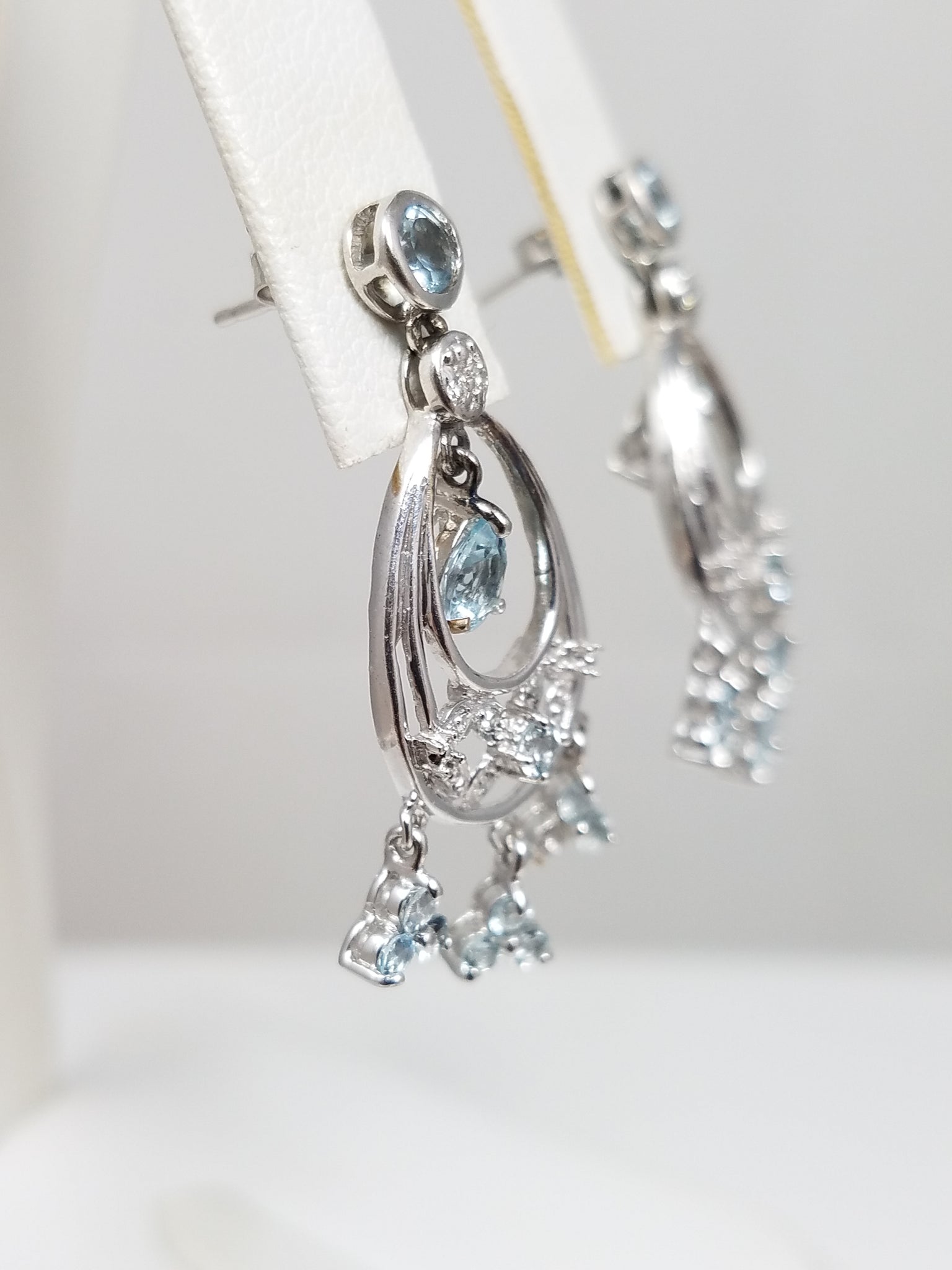 Flashy 10k White Gold Natural Aquamarine Diamond Dangle Earrings