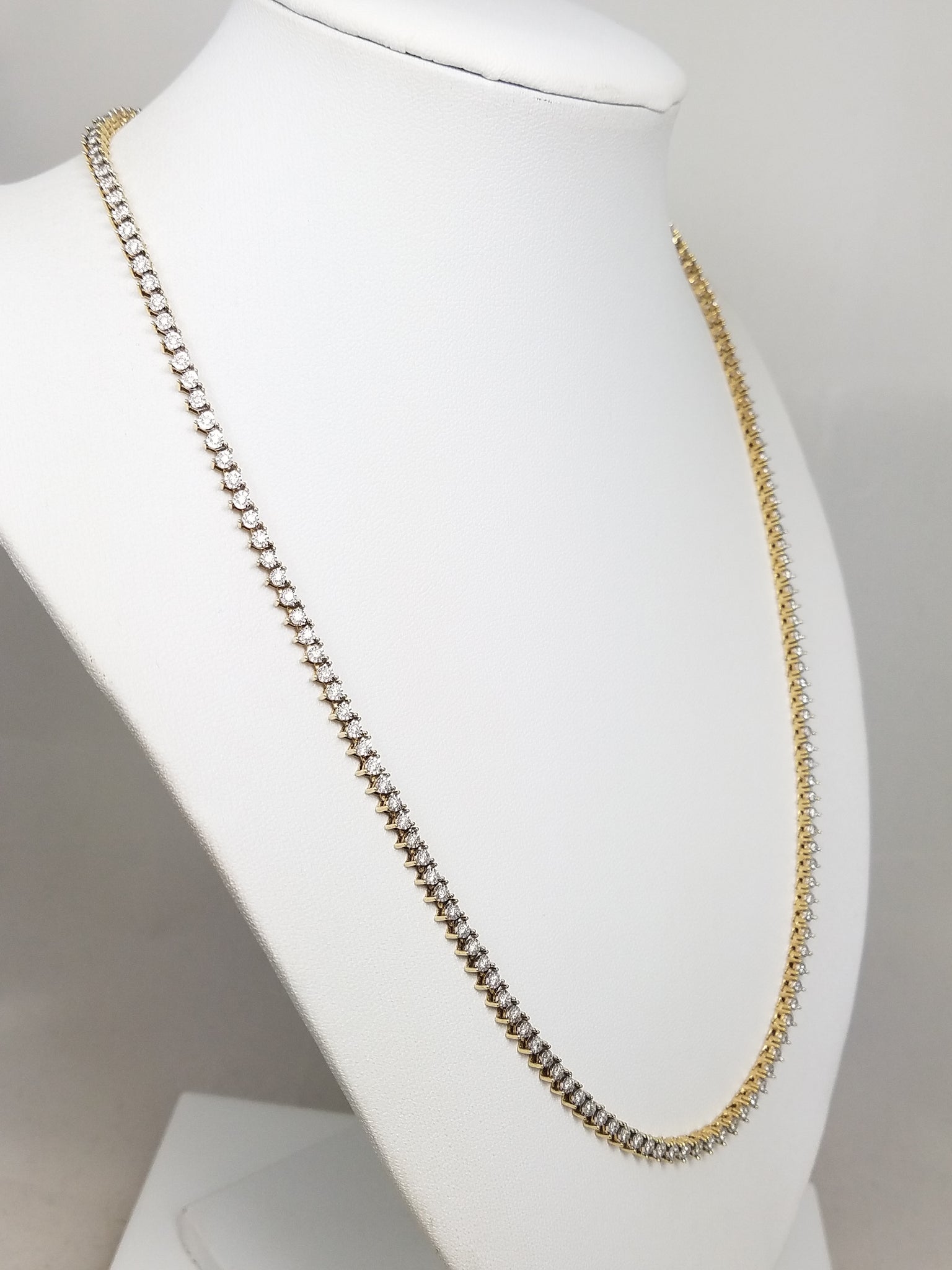 Glamorous 20" 10k Yellow Gold Natural Diamond Riviera Necklace