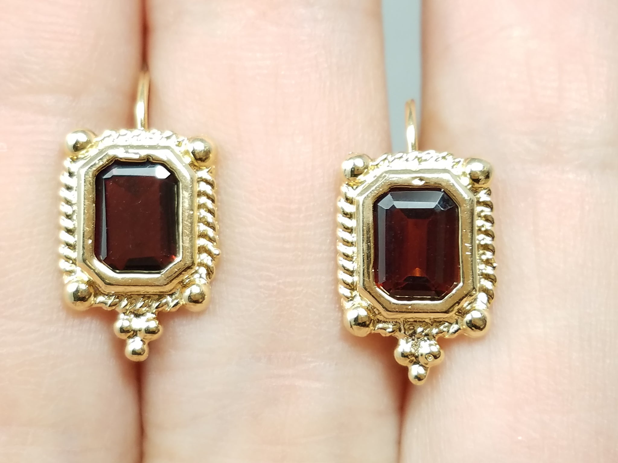 14k Yellow Gold Natural Garnet Lever Back Earrings