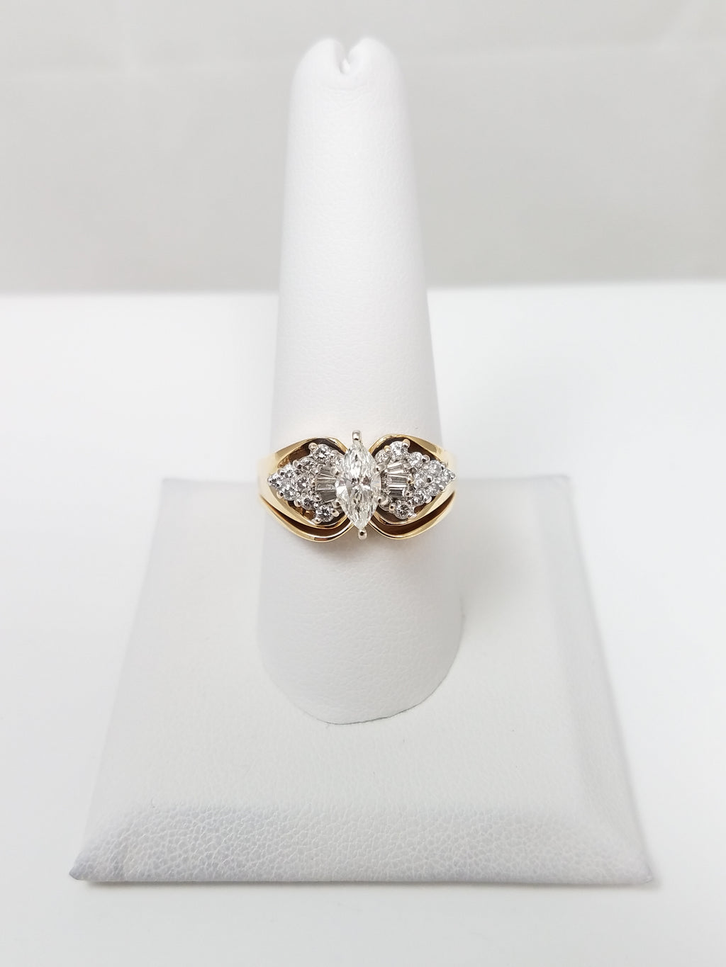 Glamorous 14k Yellow Gold Natural Diamond Engagement Ring