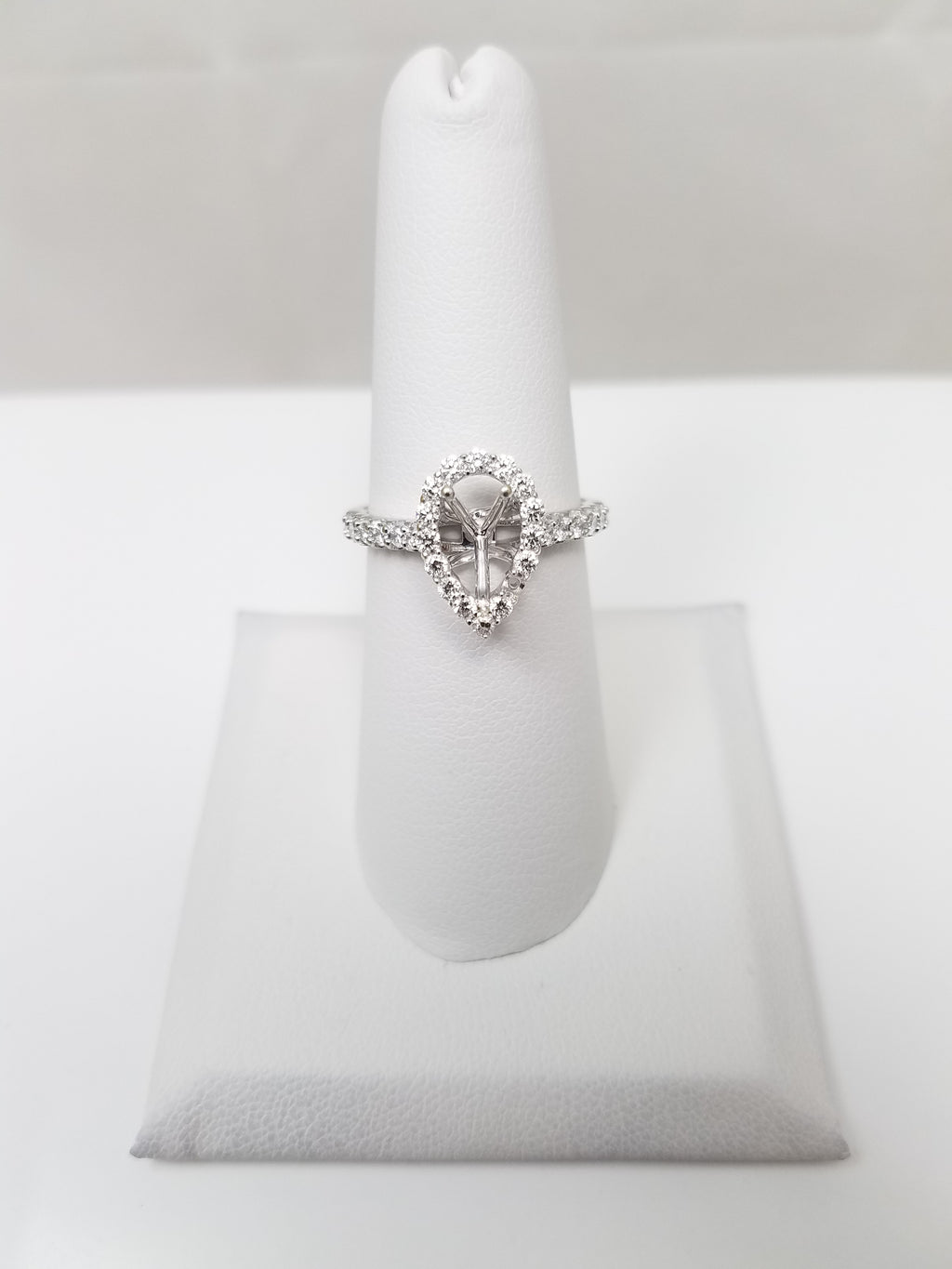 14k White Gold Lab Diamond Pear Shaped Ring Mount