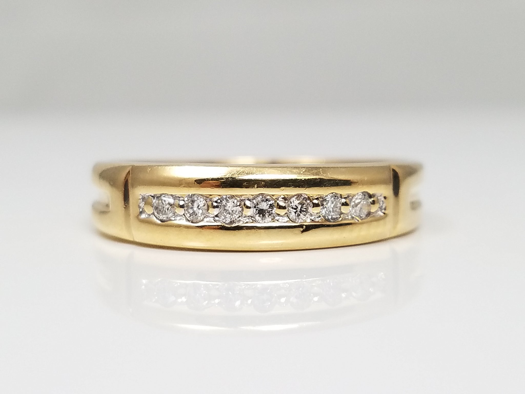 Classy 14k Yellow Gold Natural Diamond Anniversary Ring Band