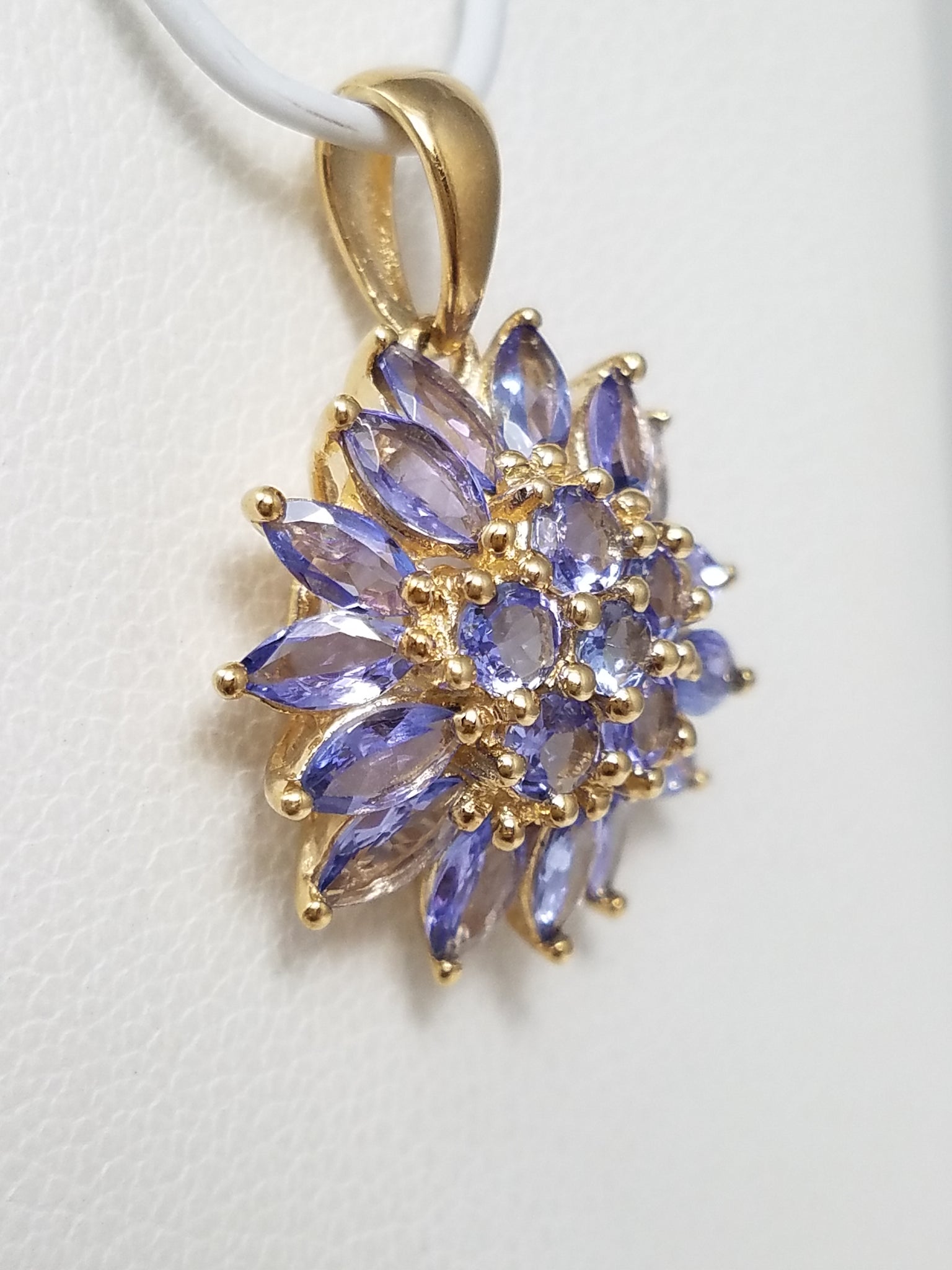 Brilliant 10k Yellow Gold Natural Tanzanite Cluster Pendant