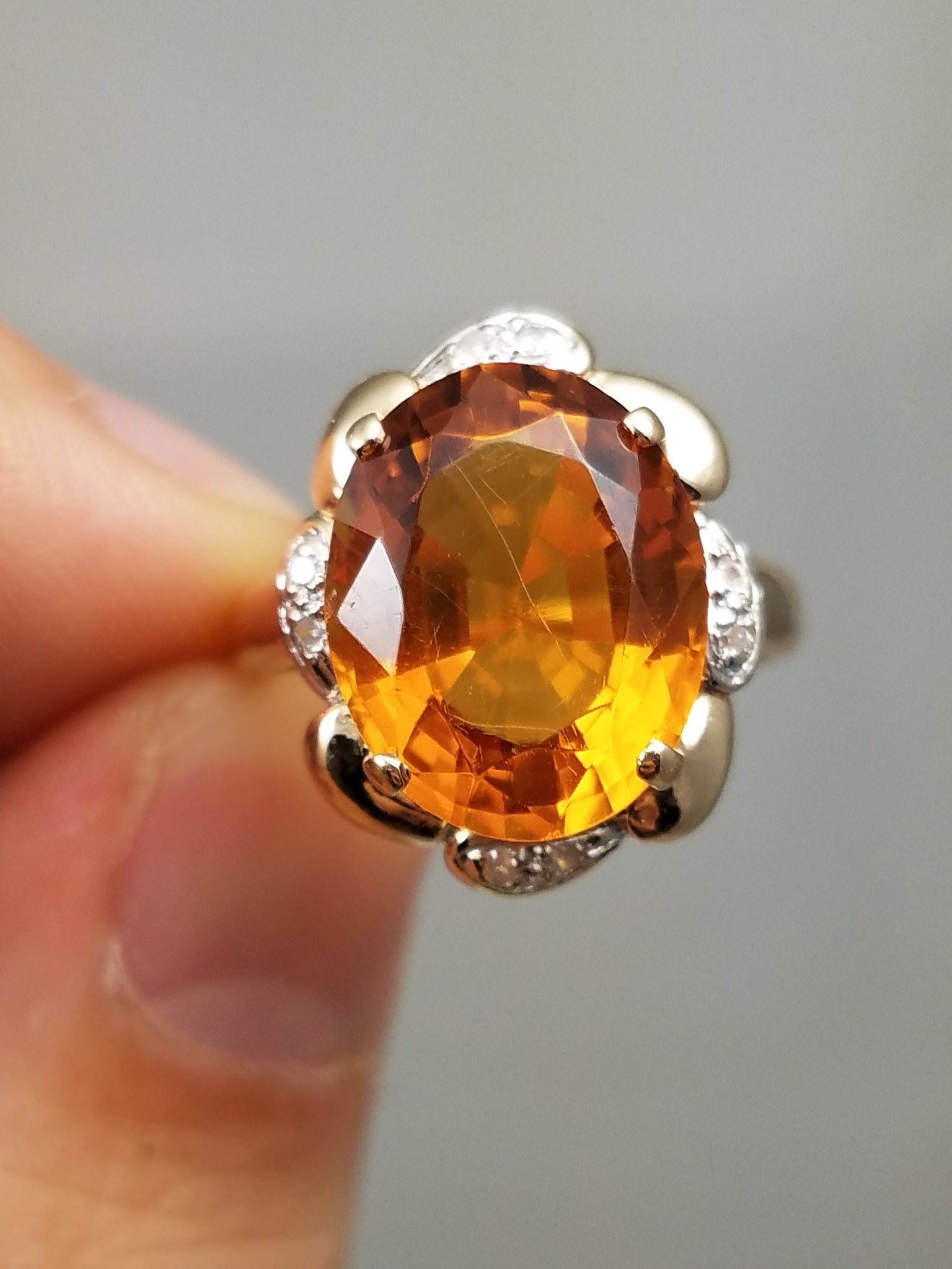 Attractive 14k Yellow Gold Natural Citrine Diamond Ring
