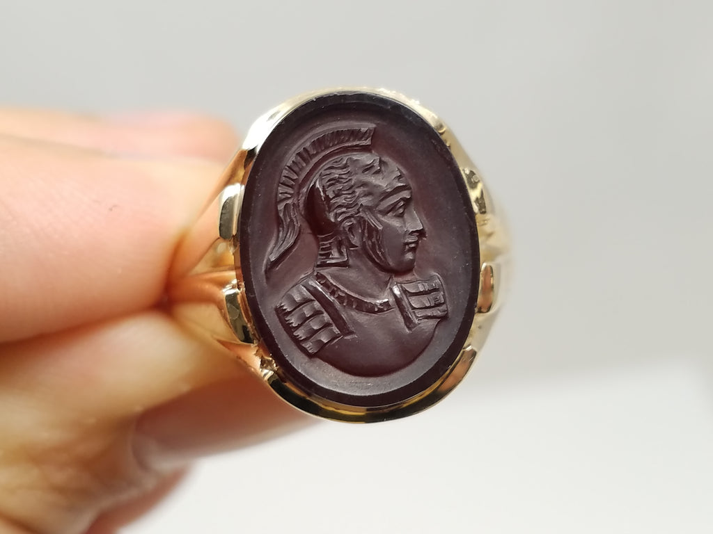 Men's Vintage 14k Yellow Gold Natural Carved Black Onyx Cameo Ring