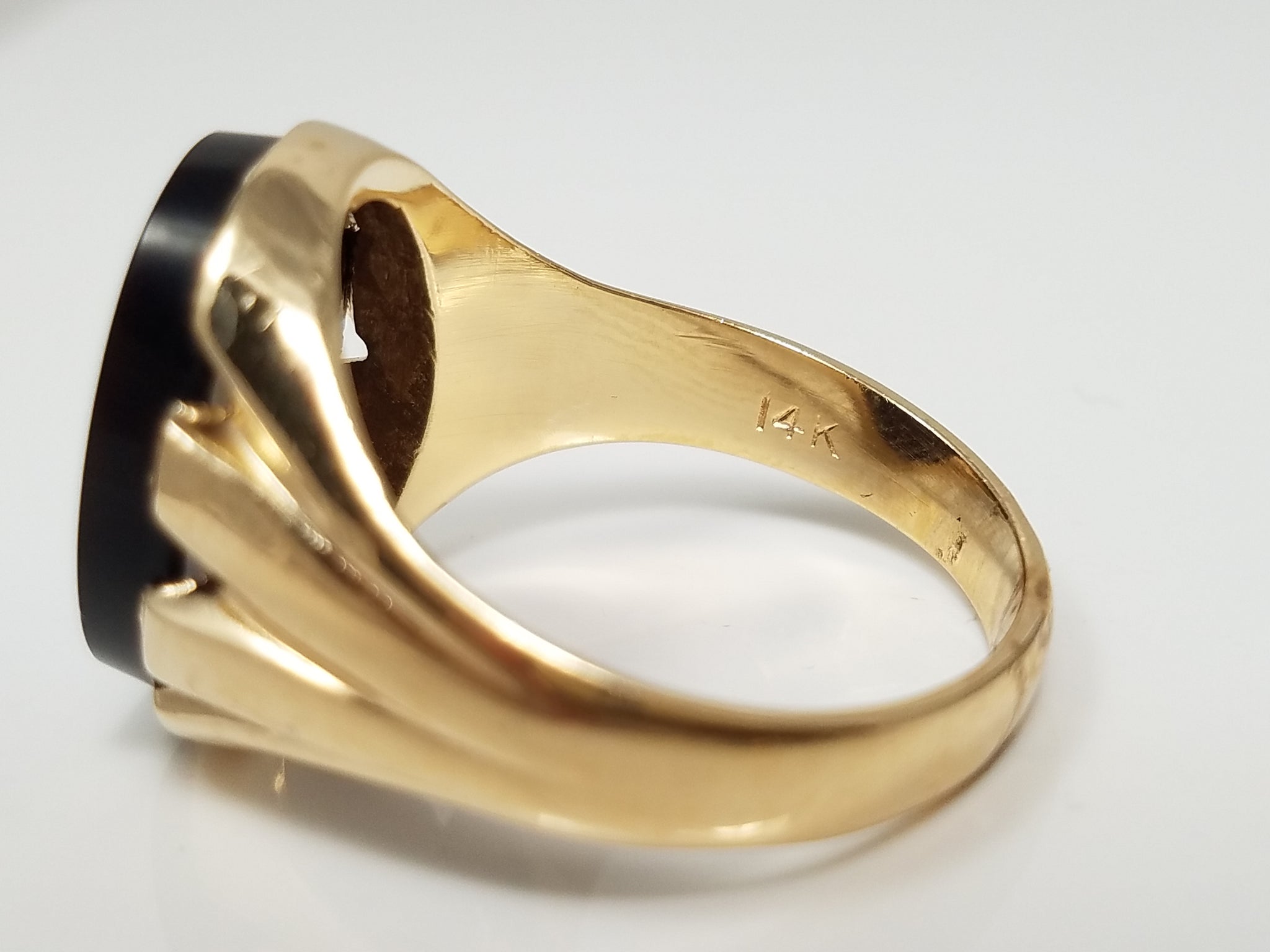 Men's Vintage 14k Yellow Gold Natural Carved Black Onyx Cameo Ring