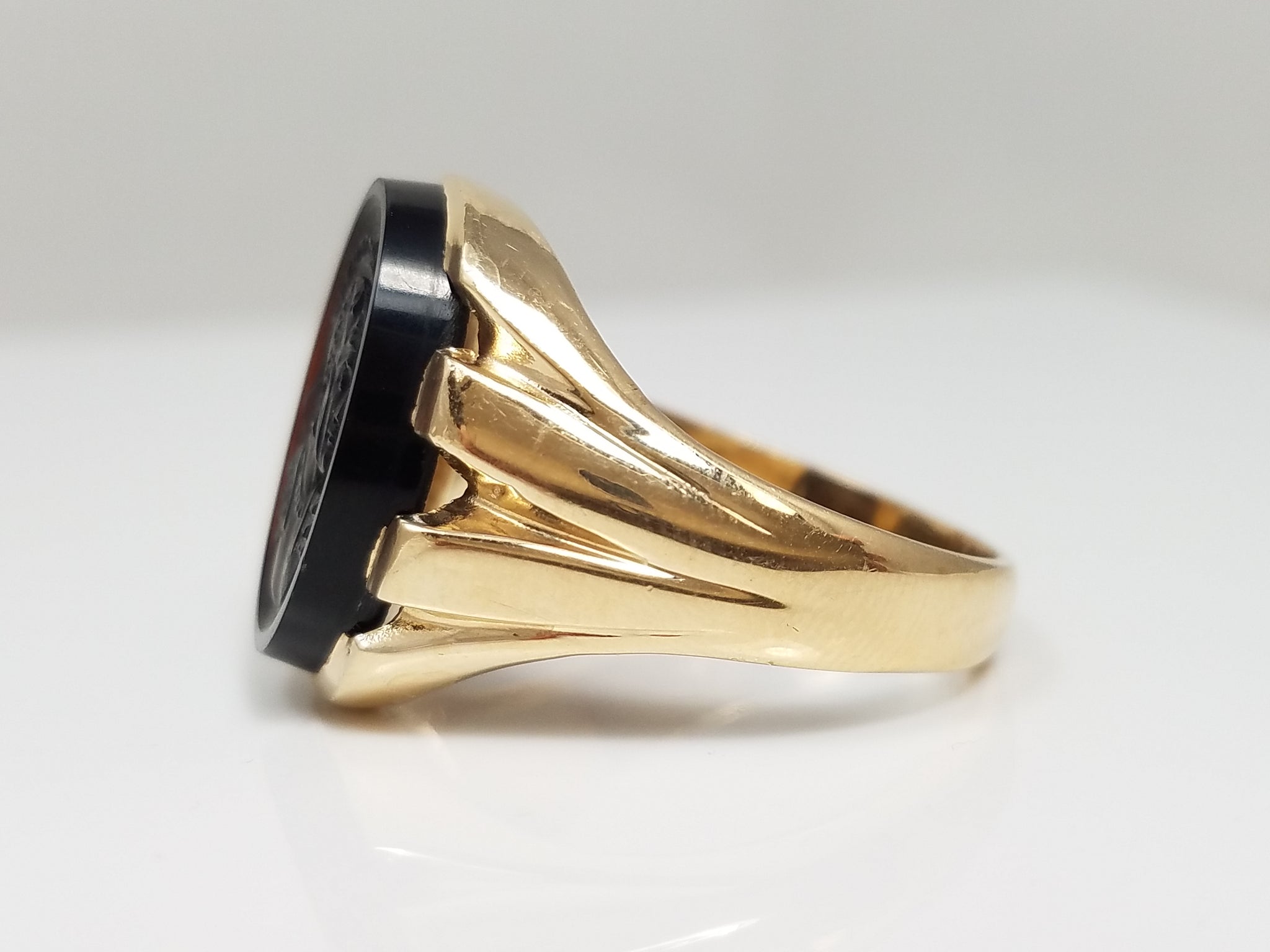 Men's Vintage 14k Yellow Gold Natural Carved Black Onyx Cameo Ring