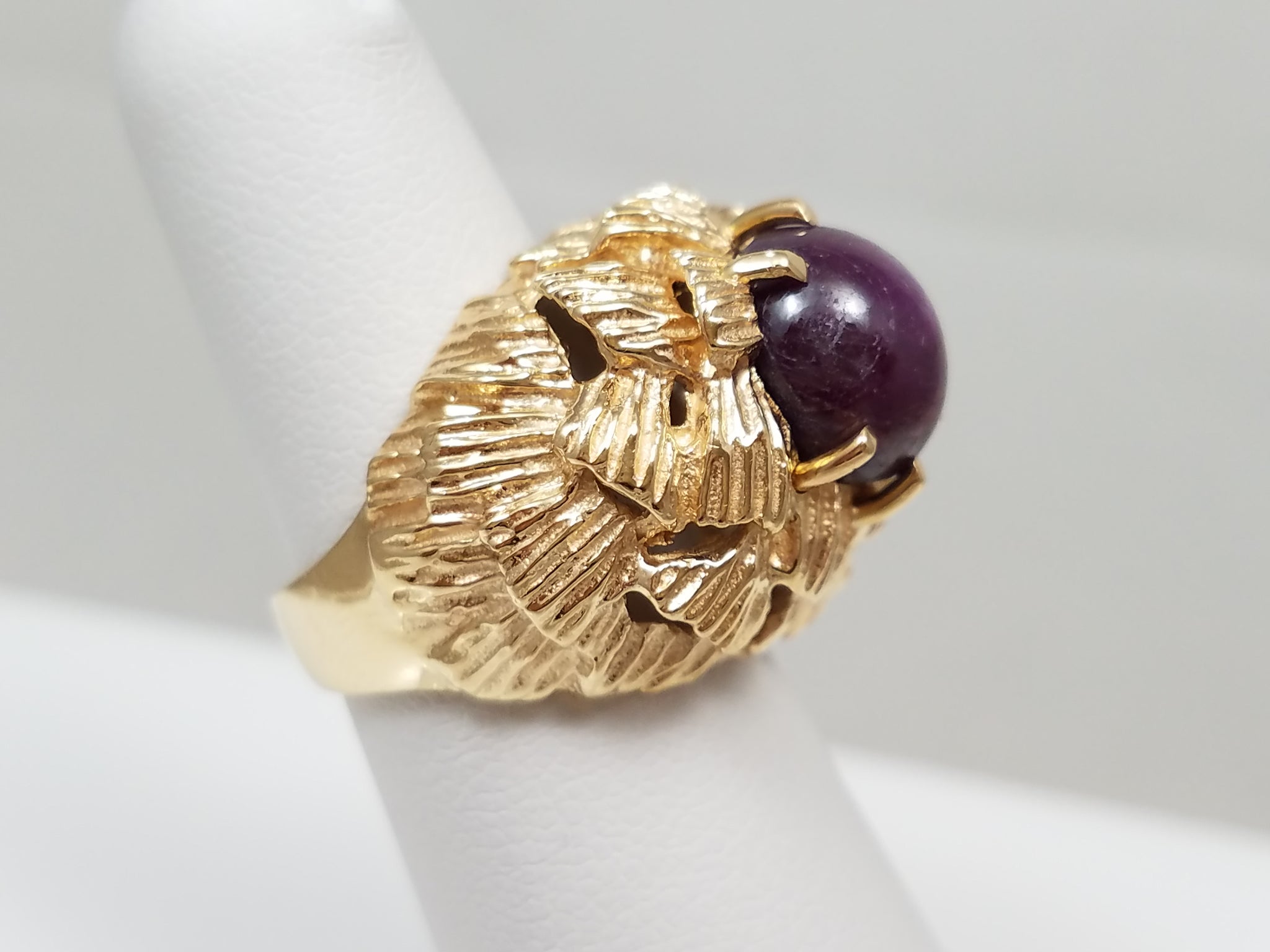 Grand Vintage 14k Yellow Gold Natural Star Ruby Ring