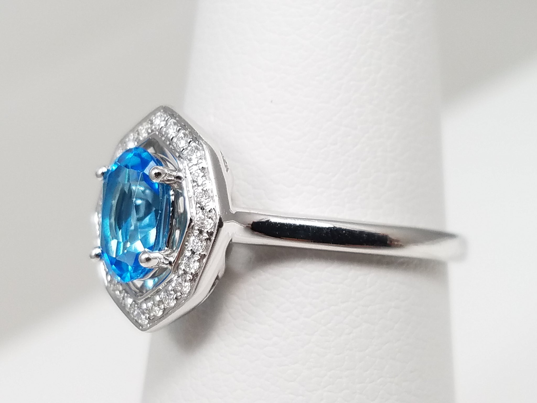 Glowing Natural Blue Topaz Diamond 14k White Gold Ring