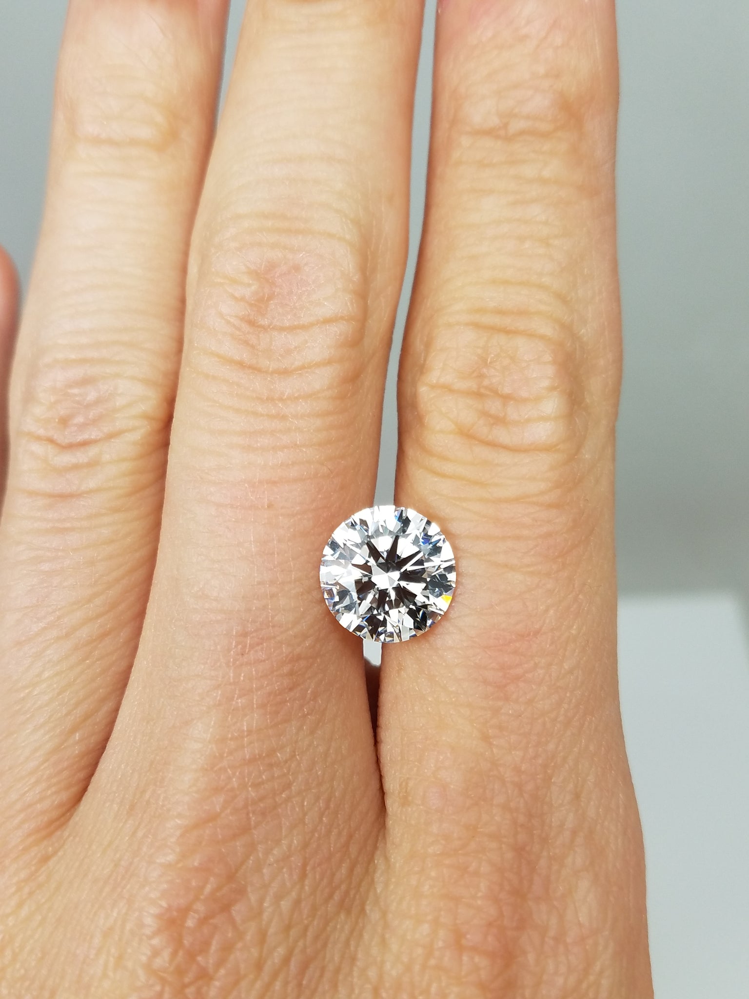 NEW IGI Certified 4.10ct Round Brilliant Lab Grown Diamond VVS2/E