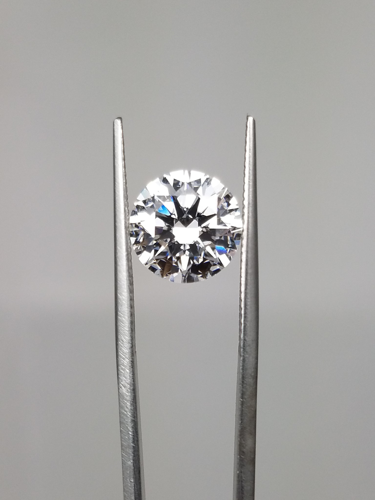 NEW IGI Certified 3.02ct Round Brilliant Lab Grown Diamond VVS2/E