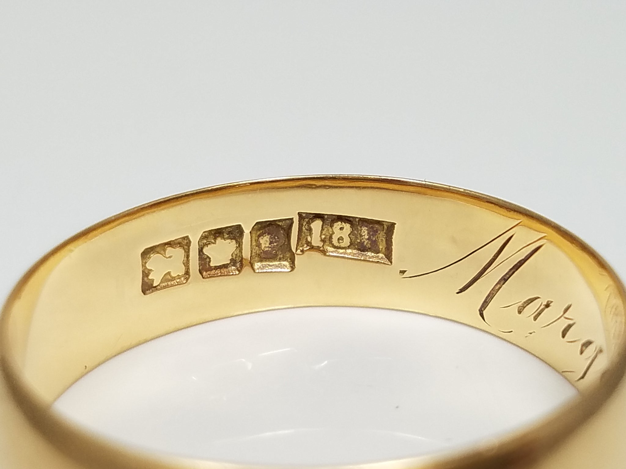 Classic 18k Yellow Gold Victorian Wedding Ring Band