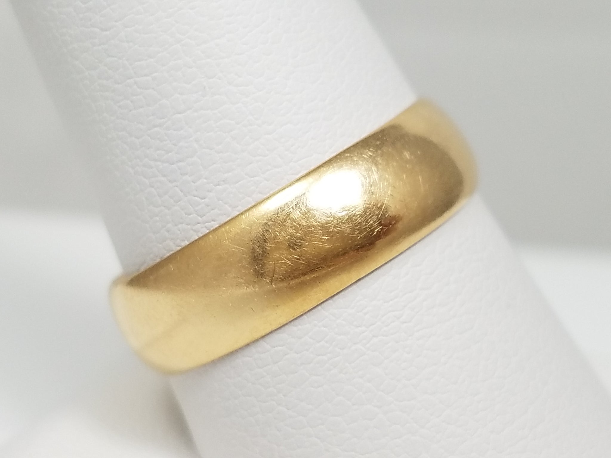 Classic 18k Yellow Gold Victorian Wedding Ring Band