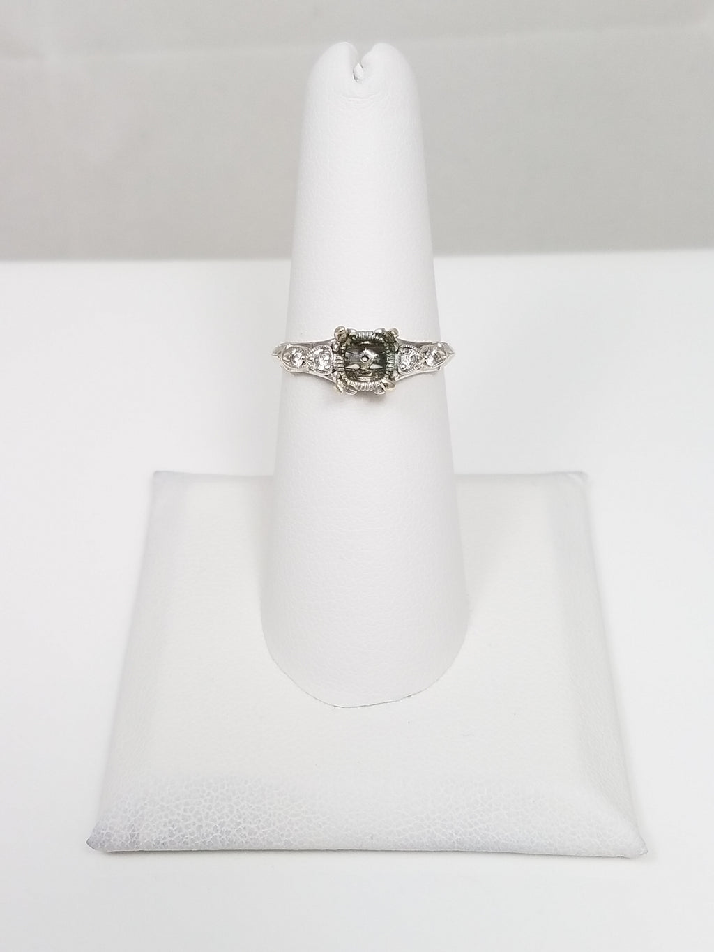 Amazing 18k White Gold Natural Diamond Engagement Ring Mount