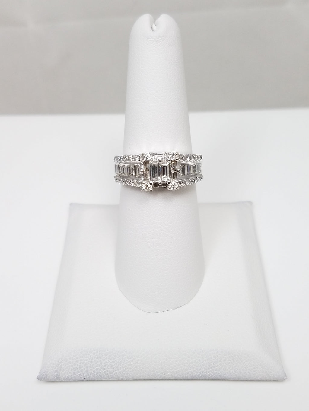 $6,500 Retail Le Vian 18k White Gold 1ctw Natural Diamond Engagement Ring