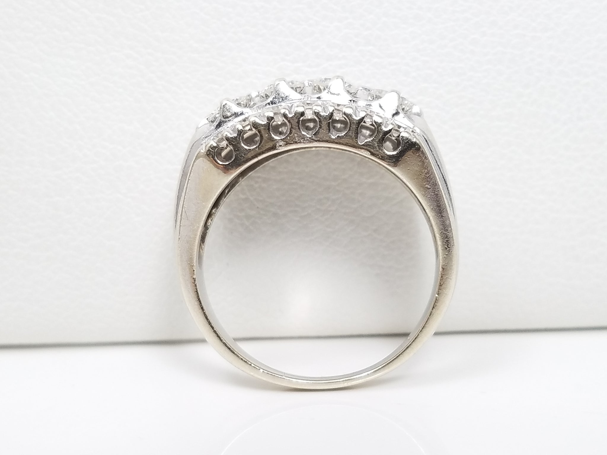 Precious Vintage 14k White Gold .70ctw Natural Diamond Wedding Ring Band