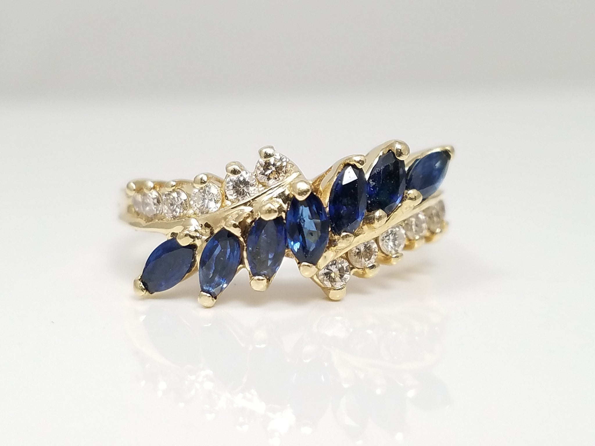 Attractive 14k Yellow Gold Natural Sapphire Diamond Ring Band