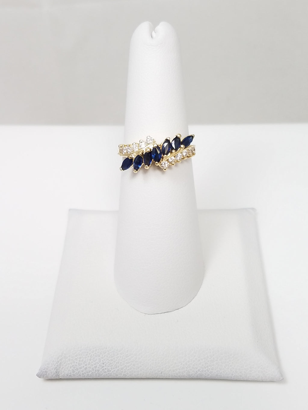 Attractive 14k Yellow Gold Natural Sapphire Diamond Ring Band