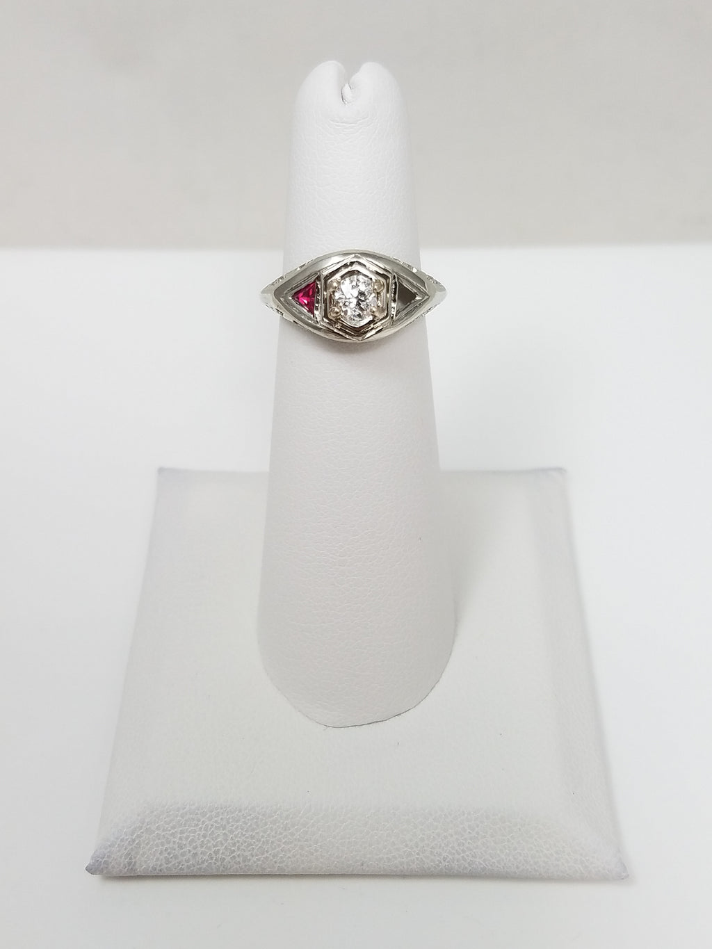 Elegant 1930's Art Deco 18k White Gold Natural Diamond Synthetic Ruby Engagement Ring To Restore