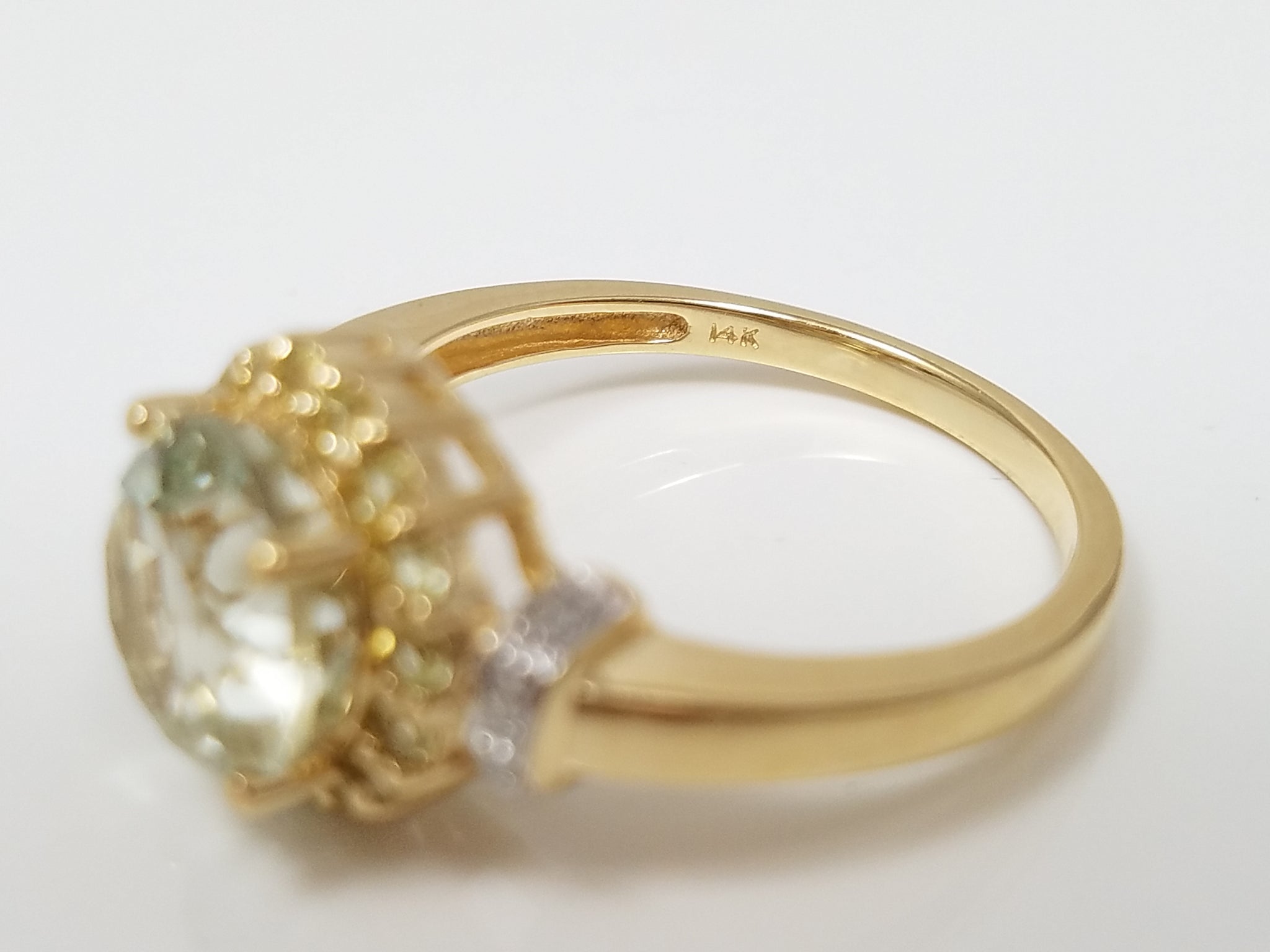 Showy 14k Yellow Gold Natural Green Beryl Peridot Diamond Ring