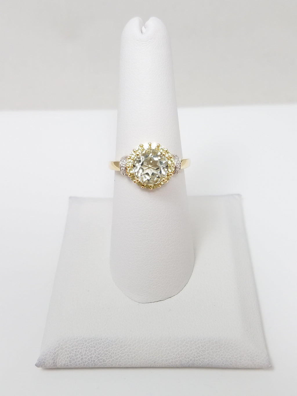 Showy 14k Yellow Gold Natural Green Beryl Peridot Diamond Ring