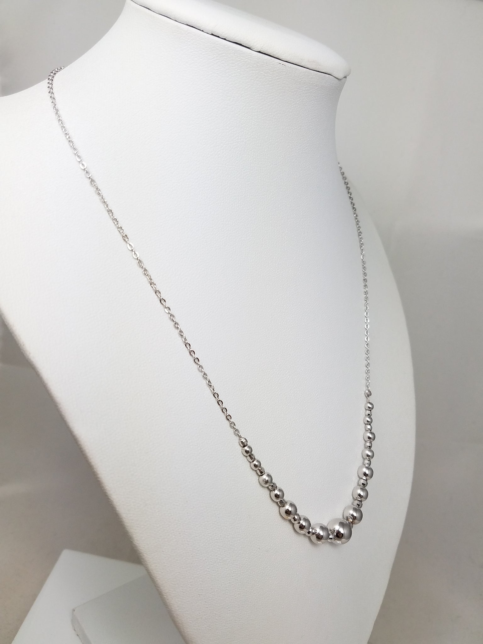Fun 16"-18" Adjustable 14k White Gold Graduating Ball Necklace
