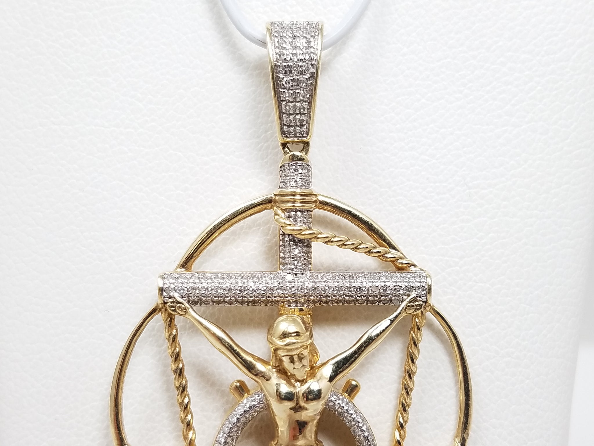 Extraordinary 10k Yellow Gold Natural Diamond Mariner Cross Pendant