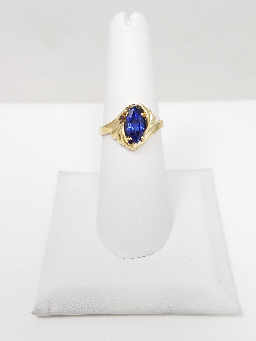 Magnificent 10k Yellow Gold Lab Created Sapphire Ring