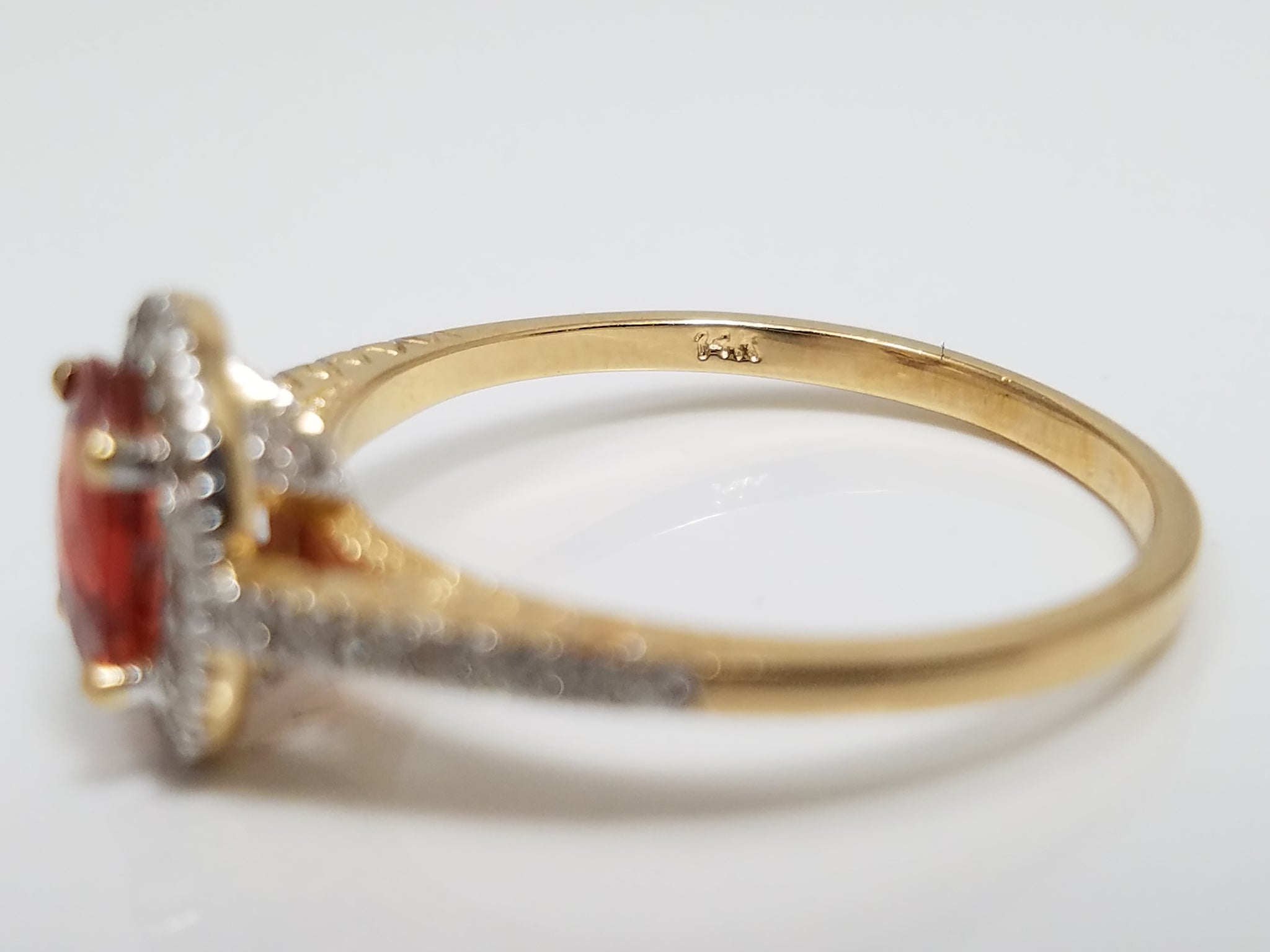 Fashionable 14k Two Tone Gold Natural Garnet Diamond Halo Ring