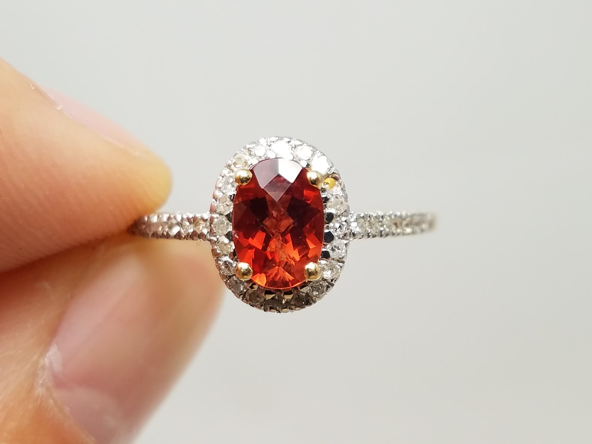 Fashionable 14k Two Tone Gold Natural Garnet Diamond Halo Ring