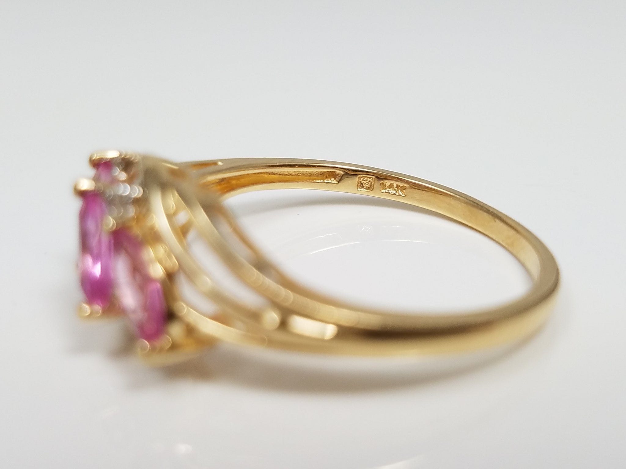 Lavish 14k Yellow Gold Natural Pink Sapphire Diamond Ring Band