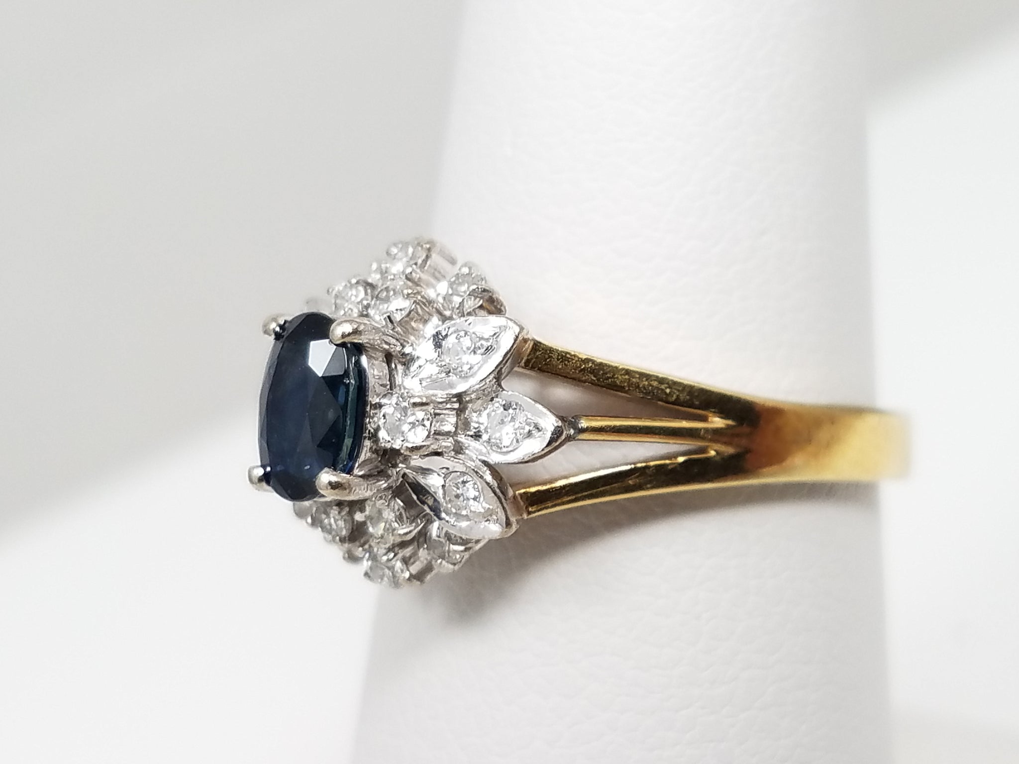 Sophisticated 14k Two Tone Gold Natural Sapphire Diamond Ring