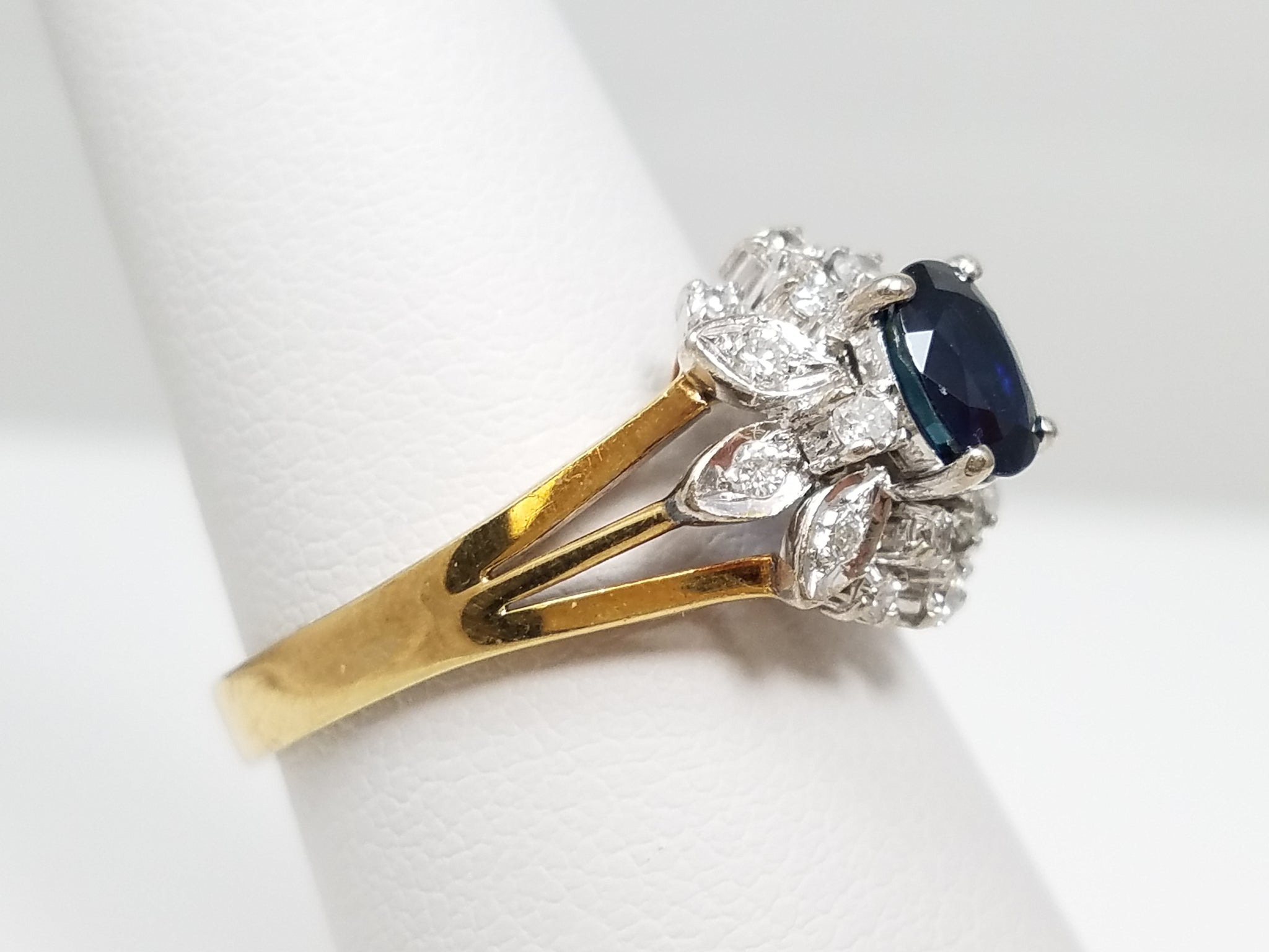 Sophisticated 14k Two Tone Gold Natural Sapphire Diamond Ring