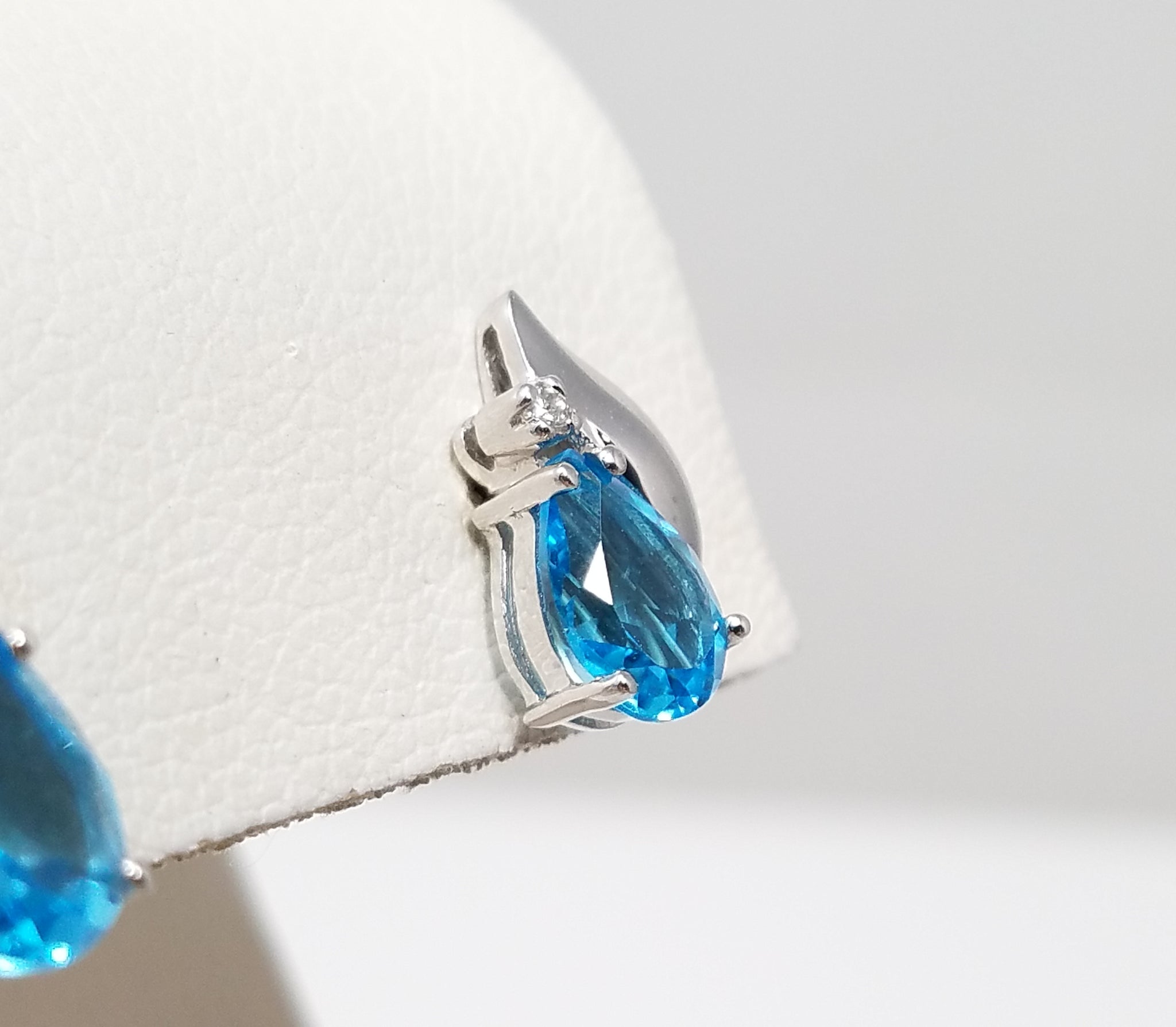 Petite 14k White Gold Natural Blue Topaz Diamond Earrings