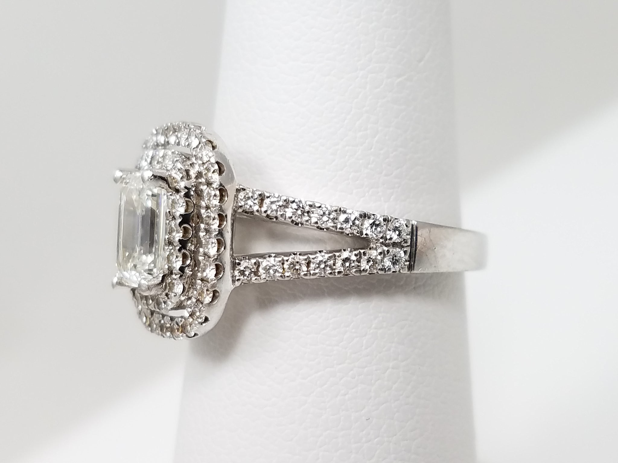 Magnificent Platinum 1ctw Natural Diamond Engagement Ring