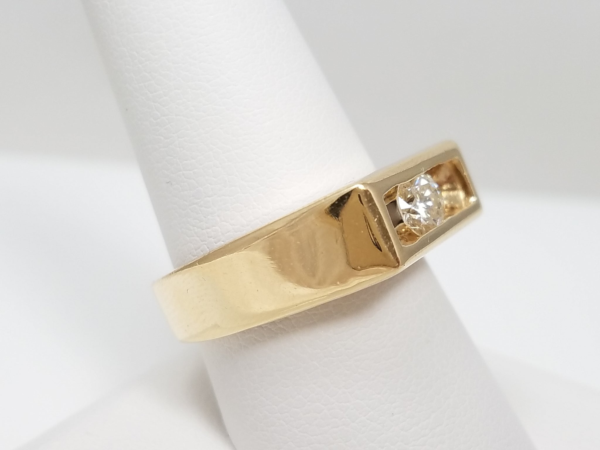 Dazzling Men's 14k Yellow Gold .50ct Natural Sliding Diamond Ring