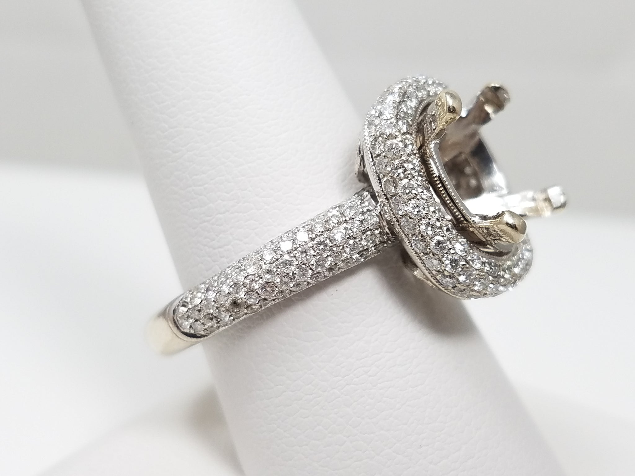 Extravagant 14k White Gold .75ctw Natural Diamond Oval Ring Mount