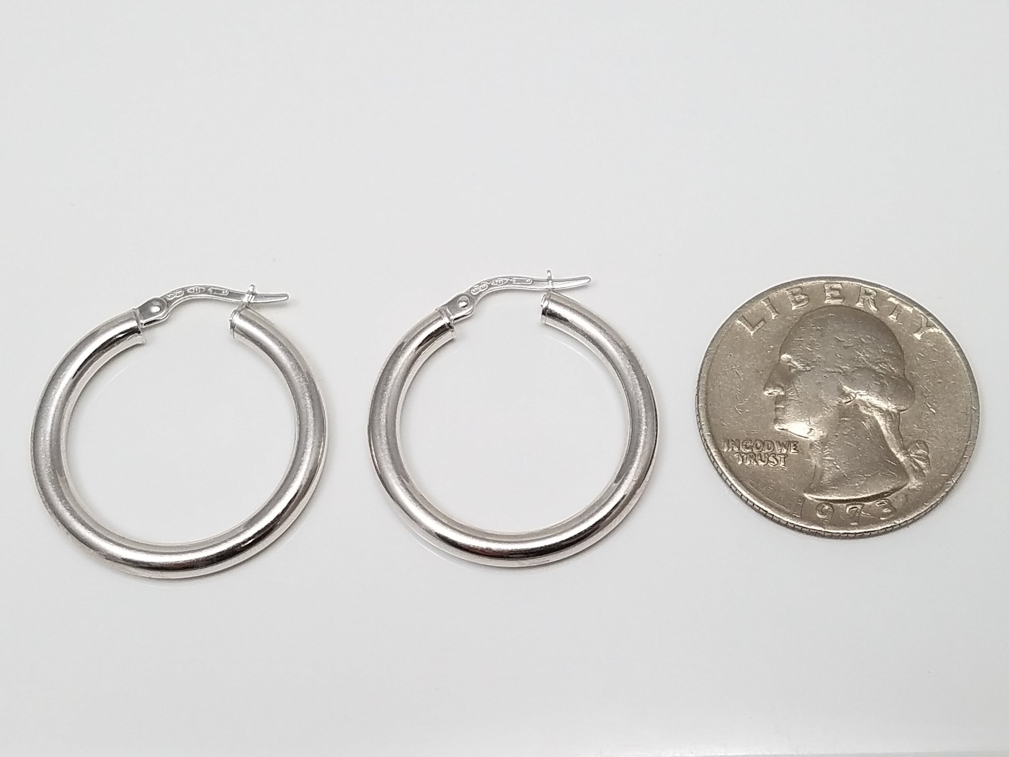 Classic 14k White Gold Hollow Hoop Earrings