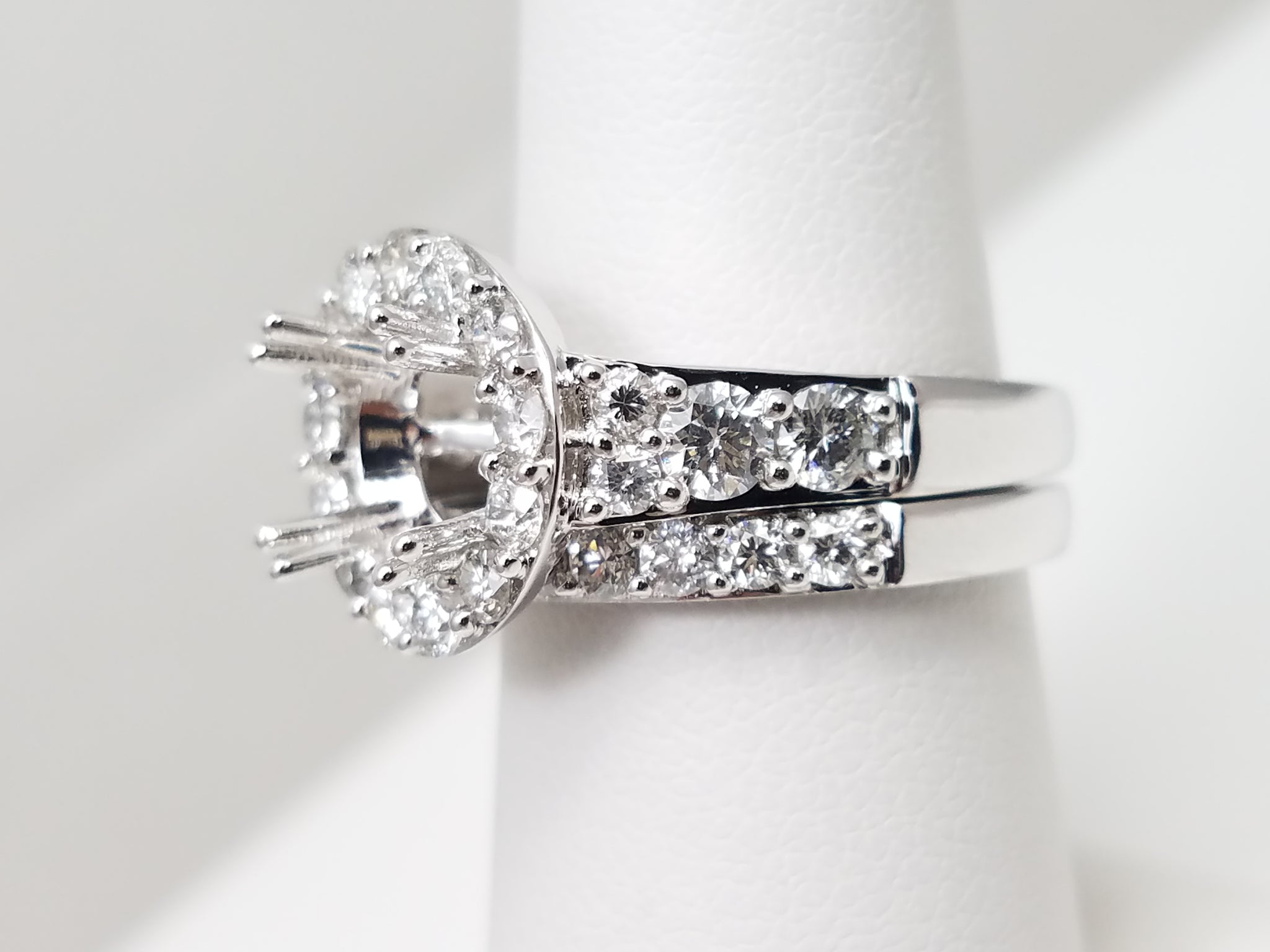 New! 14k White Gold Natural Diamond Halo Wedding Ring Mount Set